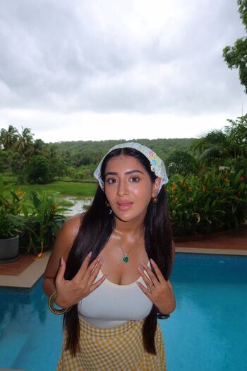 Full leaked Rashi singh page private onlyfans photo