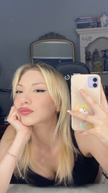 Full leaked Rellaria private onlyfans photo