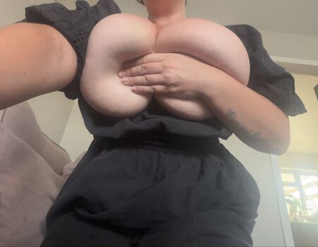 Full leaked Ruby racks private onlyfans photo