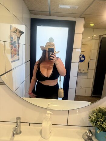 Full leaked Ruby racks private onlyfans photo