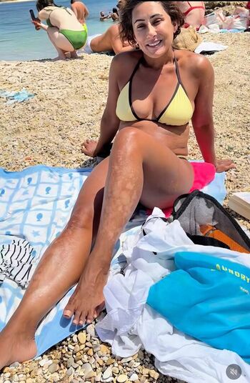 Full leaked Saira khan page private onlyfans photo