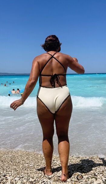 Full leaked Saira khan page private onlyfans photo