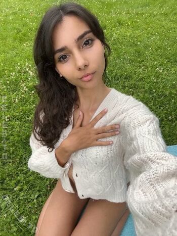 Full leaked Sara wolf  page private onlyfans photo