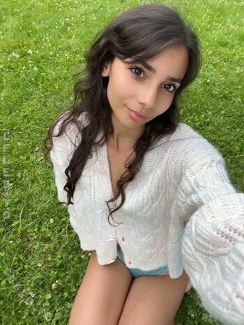 Full leaked Sara wolf  page private onlyfans photo
