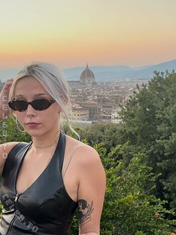 Full leaked Sarahtoninx page private onlyfans photo