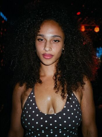 Full leaked Sarina private onlyfans photo