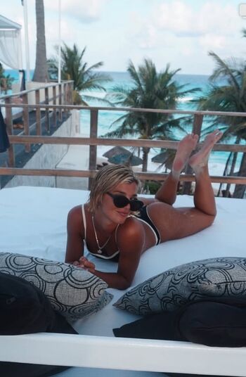 Full leaked Sariskleit page private onlyfans photo