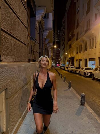 Full leaked Sariskleit page private onlyfans photo