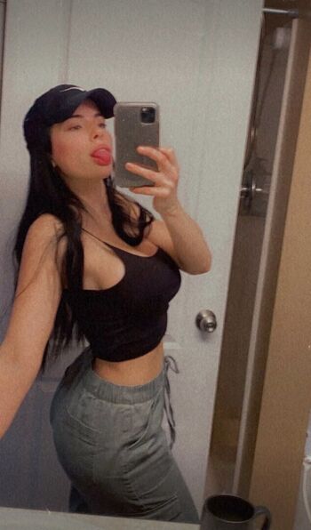 Full leaked Savysummer private onlyfans photo