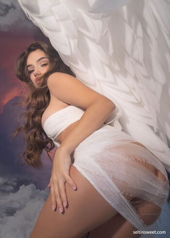 Full leaked Selti  page private onlyfans photo