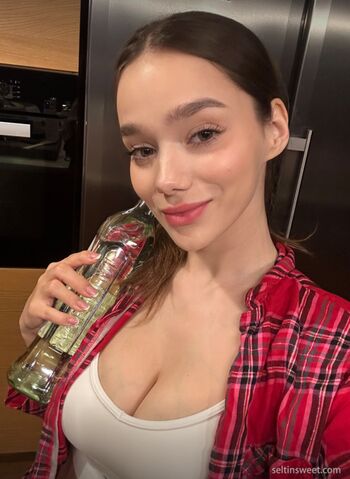 Full leaked Selti  page private onlyfans photo