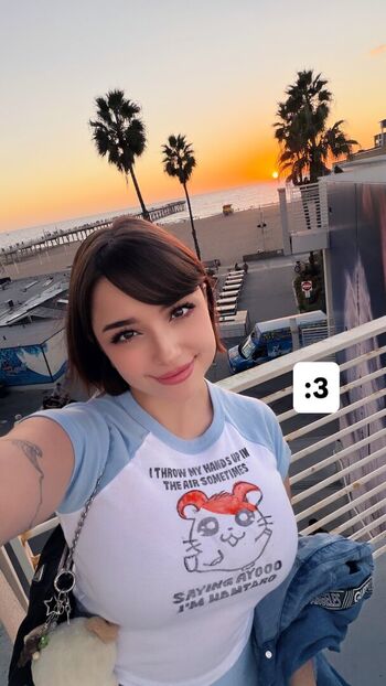 Full leaked Serinide  page private onlyfans photo