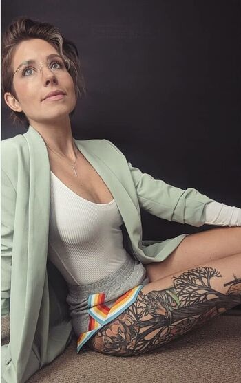 Full leaked Soe gschwind page private onlyfans photo