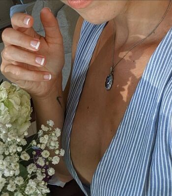 Full leaked Soe gschwind page private onlyfans photo