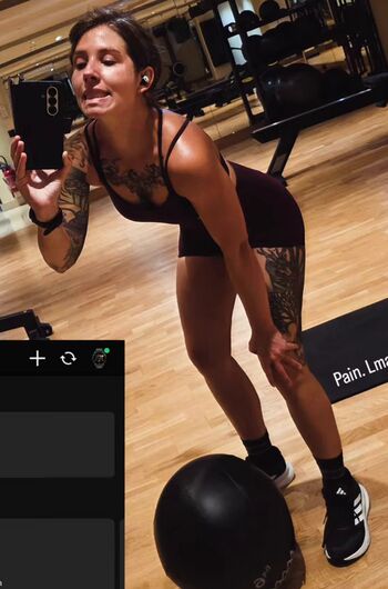 Full leaked Soe gschwind page private onlyfans photo