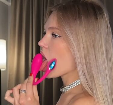 Full leaked Sofivolkova page private onlyfans photo