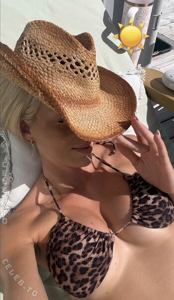 Full leaked Starletnova  page private onlyfans photo