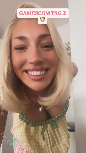 Full leaked Starletnova  page private onlyfans photo