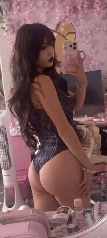 Full leaked Strawbarizz page private onlyfans photo