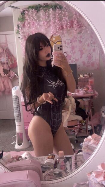 Full leaked Strawbarizz page private onlyfans photo