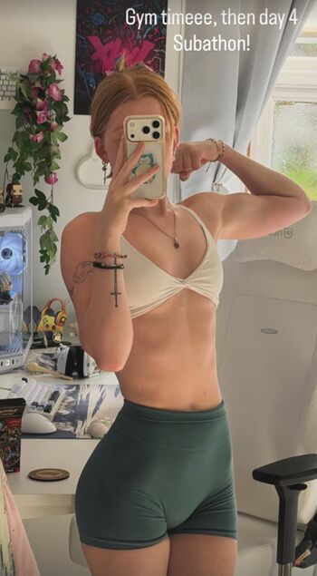 Full leaked Strawbz page private onlyfans photo