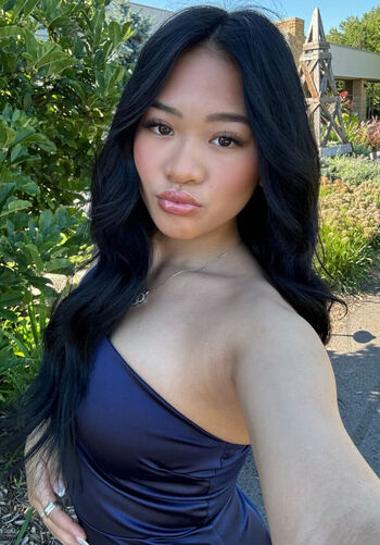 Full leaked Suni lee page private onlyfans photo