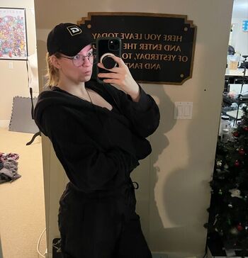 Full leaked Suopontwitch page private onlyfans photo