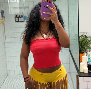 Full leaked Kathrynton/ private onlyfans photo