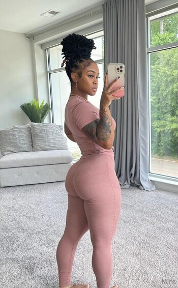 Full leaked Therealbombshell mint private onlyfans photo