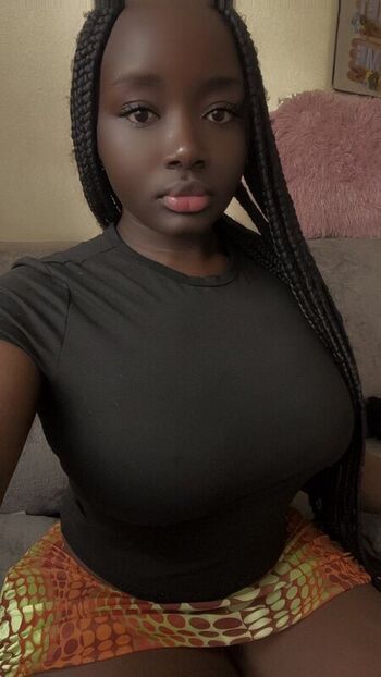 Full leaked Therealmelaniee private onlyfans photo