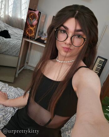 Full leaked Urprettykitty private onlyfans photo