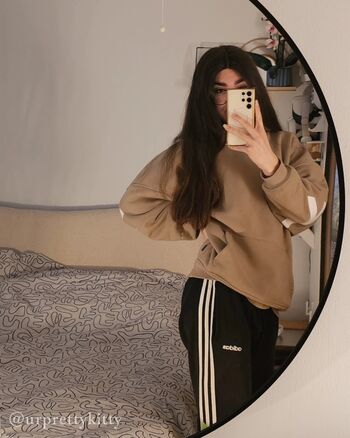 Full leaked Urprettykitty private onlyfans photo