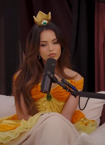 Full leaked Valkyrae page private onlyfans photo