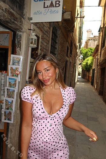 Full leaked Valonaash page private onlyfans photo