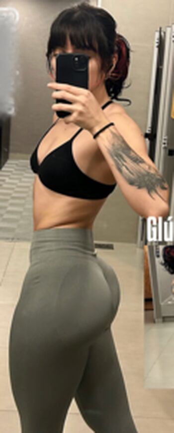 Full leaked Vaneeeer page private onlyfans photo