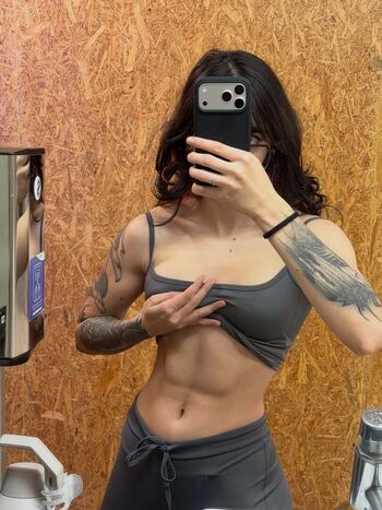 Full leaked Vaneeeer private onlyfans photo