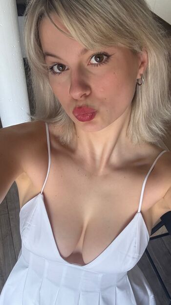Full leaked Varvarik star page private onlyfans photo