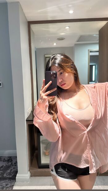 Full leaked Verllyaling private onlyfans photo