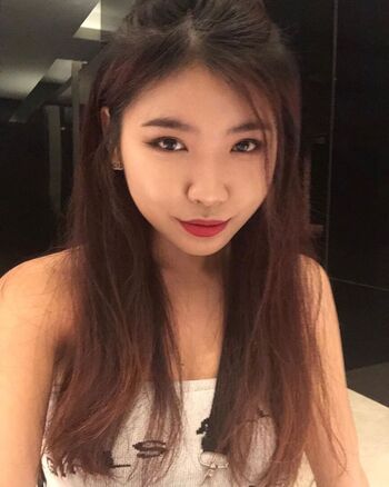 Full leaked Vina sky page private onlyfans photo