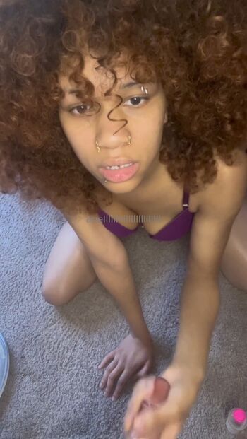 Full leaked Vxmpisariel private onlyfans photo