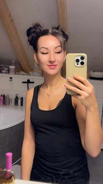 Full leaked White paws page private onlyfans photo