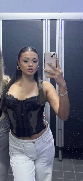 Full leaked B teasing/ private onlyfans photo