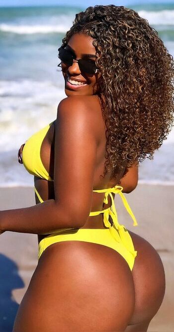 Full leaked Ynaraabb private onlyfans photo