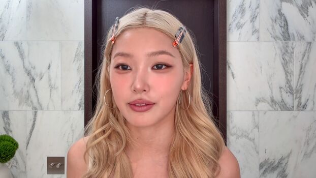 Full leaked Yoonchae page private onlyfans photo