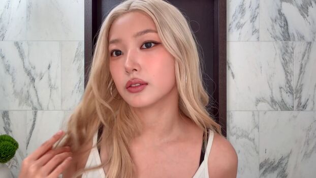 Full leaked Yoonchae page private onlyfans photo