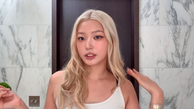 Full leaked Yoonchae page private onlyfans photo