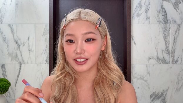 Full leaked Yoonchae page private onlyfans photo
