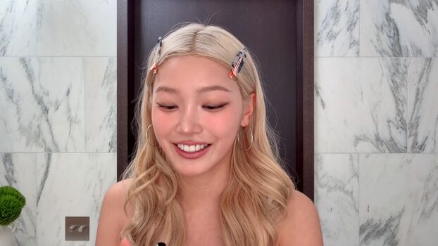 Full leaked Yoonchae page private onlyfans photo