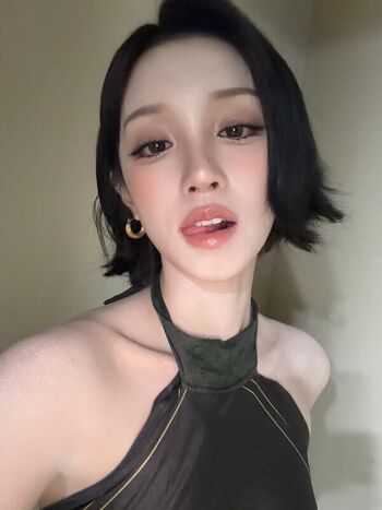 Full leaked Yuqi page private onlyfans photo