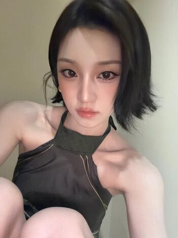 Full leaked Yuqi page private onlyfans photo